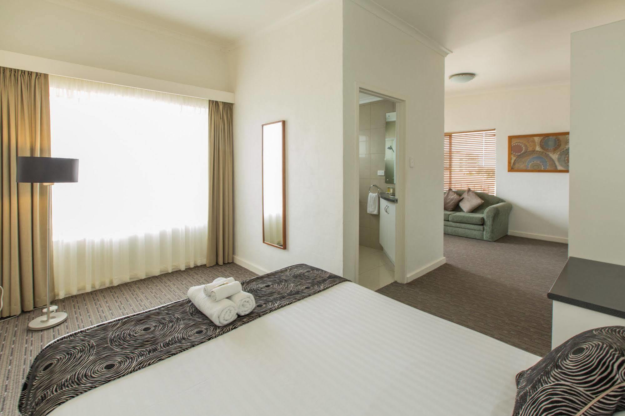 Bay 10 - Suites And Apartments Port Lincoln Εξωτερικό φωτογραφία